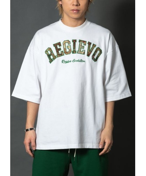 REGIEVO(レジエボ)の「【REGIEVO】 カレッジロゴ オーバーサイズ ルーズTシャツ(Tシャツ/カットソー・メンズ・オフホワイト/グレー/ブラック・LARGE/MEDIUM)」の5枚目の写真