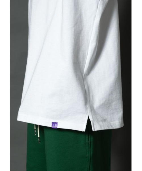 REGIEVO(レジエボ)の「【REGIEVO】 カレッジロゴ オーバーサイズ ルーズTシャツ(Tシャツ/カットソー・メンズ・オフホワイト/グレー/ブラック・LARGE/MEDIUM)」の9枚目の写真