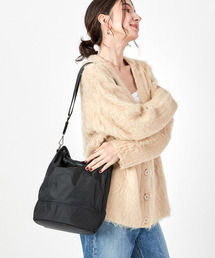 LeSportsac | CONVERTIBLE BUCKET BAG リサイクルドブラックJP(ショルダーバッグ)