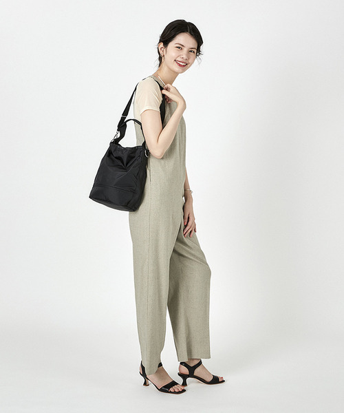 LeSportsac（レスポートサック）の「CONVERTIBLE BUCKET BAG リサイクルドブラックJP（ショルダーバッグ・レディース・ブラック・FREE）」の4枚目の写真