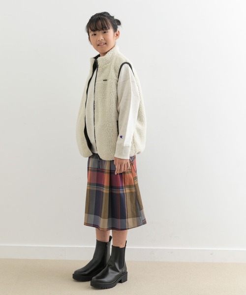 URBAN RESEARCH DOORS（アーバンリサーチドアーズ）の「『WEB/一部店舗限定』リバーシブルボアベスト(KIDS)（ベスト・キッズ・グリーン系その他/グレー系その他・150）」の8枚目の写真