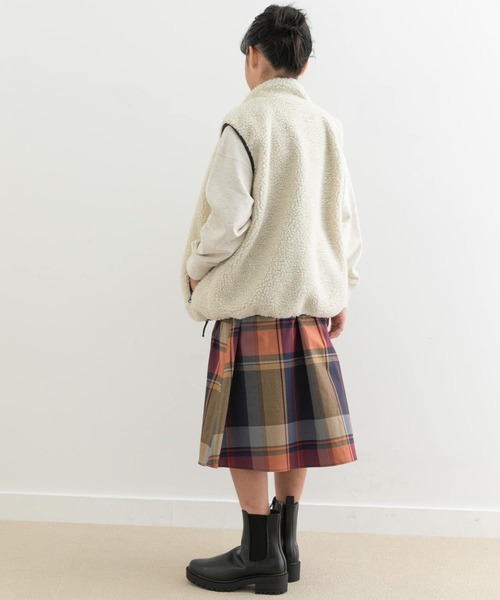 URBAN RESEARCH DOORS（アーバンリサーチドアーズ）の「『WEB/一部店舗限定』リバーシブルボアベスト(KIDS)（ベスト・キッズ・グリーン系その他/グレー系その他・150）」の9枚目の写真