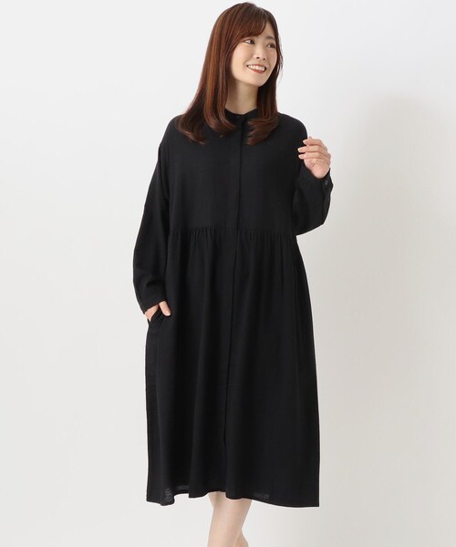 one'sterrace(ワンズテラス)の「綿麻レーヨンウエスト切替ギャザー入りワンピース(ワンピース・レディース・ブラック系8/イエロー系8/ネイビー系5・02)」の2枚目の写真