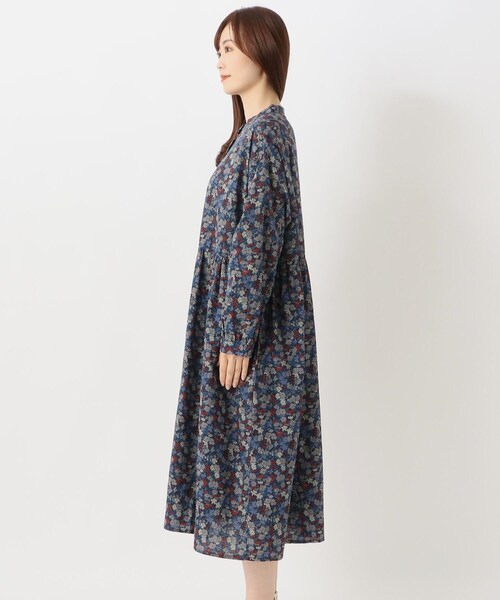 one'sterrace(ワンズテラス)の「綿麻レーヨンウエスト切替ギャザー入りワンピース(ワンピース・レディース・ブラック系8/イエロー系8/ネイビー系5・02)」の5枚目の写真