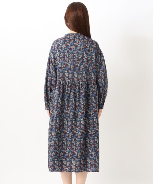 one'sterrace(ワンズテラス)の「綿麻レーヨンウエスト切替ギャザー入りワンピース(ワンピース・レディース・ブラック系8/イエロー系8/ネイビー系5・02)」の6枚目の写真