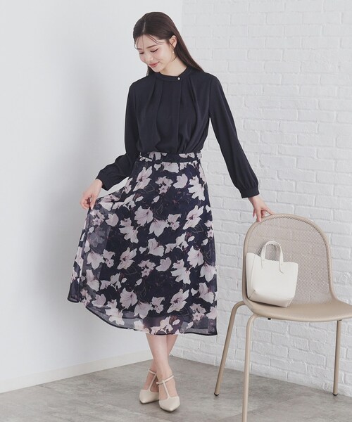 index（インデックス）の「◆オーガンジーフラワーフレアスカート【洗濯機洗い可/イージーアイロン】（スカート・レディース・ベージュ系その他4/ライトグレー系/ネイビー系・40/38/42/36）」の9枚目の写真