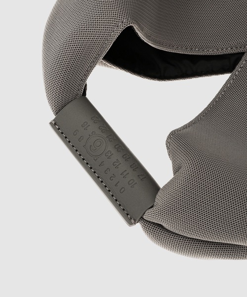 MM6 Maison Margiela（ｴﾑｴﾑｼｯｸｽ ﾒｿﾞﾝ ﾏﾙｼﾞｪﾗ）の「“Japanese” Bag (Mini) Exclusive Color（ハンドバッグ・レディース・グレー・ONE SIZE）」の3枚目の写真