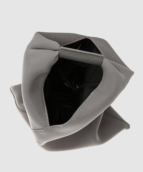 MM6 Maison Margiela（ｴﾑｴﾑｼｯｸｽ ﾒｿﾞﾝ ﾏﾙｼﾞｪﾗ）の「“Japanese” Bag (Mini) Exclusive Color（ハンドバッグ・レディース・グレー・ONE SIZE）」の6枚目の写真