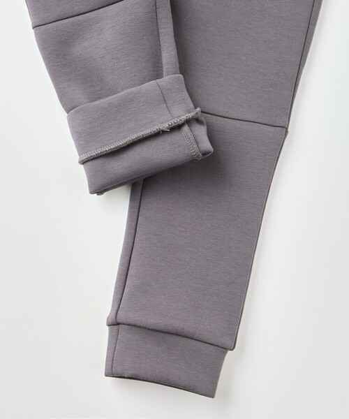 BeBe（ベベ）の「ボンディング切り替えジョグパンツ(80~150cm)（スウェットパンツ・キッズ・グレー/グリーン・100cm/90cm/120cm/110cm/140cm/150cm/130cm/80ｃｍ）」の11枚目の写真