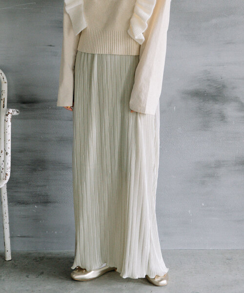 POU DOU DOU(プードゥドゥ)の「サテンプリーツIラインスカート(スカート・レディース・ブラック/モカ/グレー系・M)」の2枚目の写真