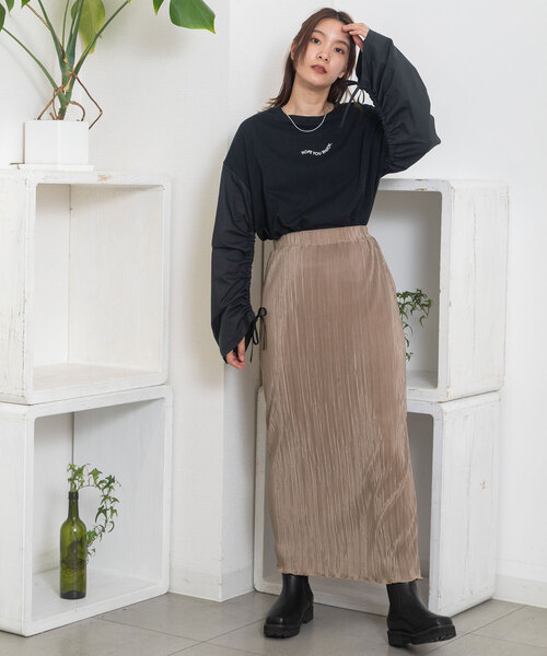 POU DOU DOU(プードゥドゥ)の「サテンプリーツIラインスカート(スカート・レディース・ブラック/モカ/グレー系・M)」の9枚目の写真