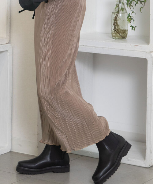 POU DOU DOU(プードゥドゥ)の「サテンプリーツIラインスカート(スカート・レディース・ブラック/モカ/グレー系・M)」の10枚目の写真