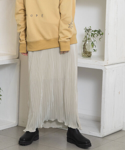 POU DOU DOU(プードゥドゥ)の「サテンプリーツIラインスカート(スカート・レディース・ブラック/モカ/グレー系・M)」の11枚目の写真