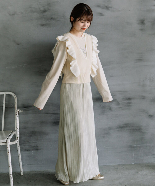 POU DOU DOU(プードゥドゥ)の「サテンプリーツIラインスカート(スカート・レディース・ブラック/モカ/グレー系・M)」の18枚目の写真