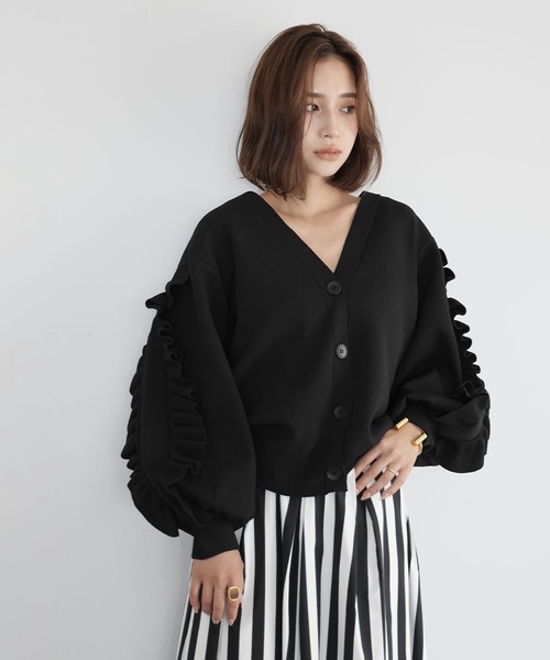 ELFRANK（エルフランク）の「袖フリルVネックニットカーディガン