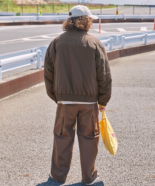 BARK MANHATTAN（バークマンハッタン）の「撥水ナイロンタッサー中綿スタンドマウンテンジャケット（ダウンジャケット/コート・メンズ・ライトグレー/ブラック系/ブラック/ダークブラウン・L/M）」の7枚目の写真