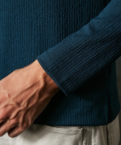 HIDEAWAYS NICOLE（ハイダウェイニコル）の「ブリスターストライプJQモックネックプルオーバー（Tシャツ/カットソー・メンズ・ブルー/ボルドー/ホワイト×ブラック/ブラック×グレー・LARGE/MEDIUM/X-LARGE）」の6枚目の写真