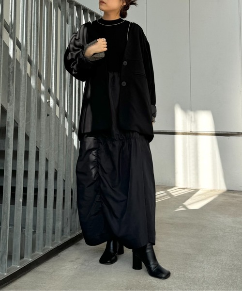 ウィルフリーチャコールワンピース　新品、未使用 タグ付き WILLFULLY（ウィルフリー）の「shaggy sleeve finger hole long