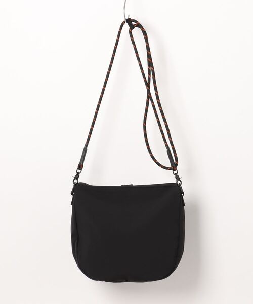 UNIVERSAL OVERALL(ユニバーサルオーバーオール)の「FRONT MESH ZILE SHOULDER / フロントメッシュタフタナイロン ショルダーバッグ(ショルダーバッグ・レディース・ブラック・FREE)」の2枚目の写真