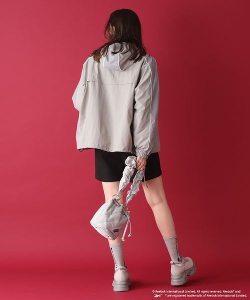 JEANASIS(ジーナシス)の「【Reebok別注】ハイショクマウンテンパーカー/209565(マウンテンパーカー・レディース・ブラック系その他/ライトグレー系/グレー系その他・FREE)」の14枚目の写真