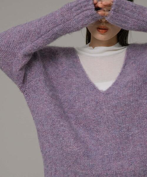 URBAN RESEARCH Sonny Label（アーバンリサーチサニーレーベル）の「ディープVネックプルオーバー（ニット/セーター・レディース・ラベンダー/グレー/ブラウン・FREE）」の3枚目の写真