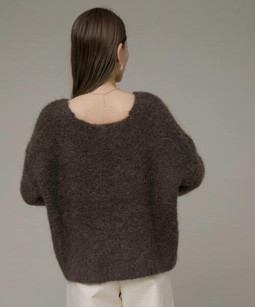 URBAN RESEARCH Sonny Label（アーバンリサーチサニーレーベル）の「ディープVネックプルオーバー（ニット/セーター・レディース・ラベンダー/グレー/ブラウン・FREE）」の16枚目の写真