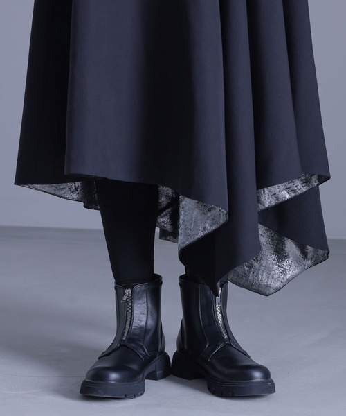 kOhAKU（コハク）の「『箔切替アシメフレアスカート』（スカート・レディース・ブラック・1/2）」の6枚目の写真