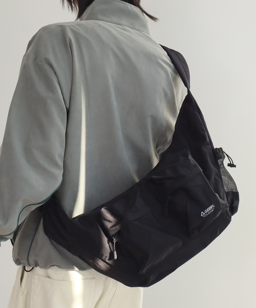 【セール】【GERRY/ジェリー】大容量 2ポケット バナナ型ショルダーバッグ（ショルダーバッグ）｜GERRY（ジェリー）