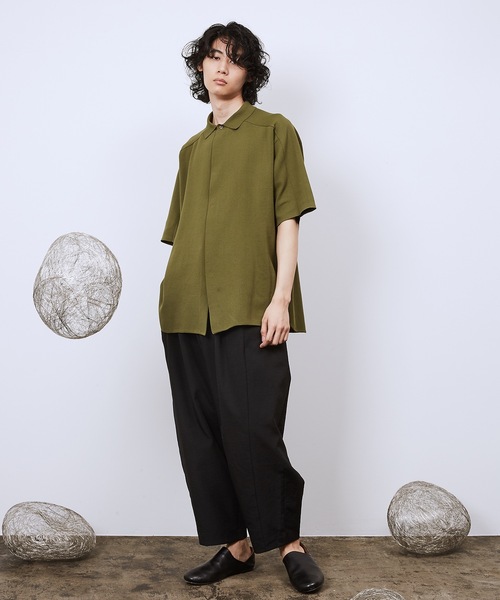 Dulcamara（ドゥルカマラ）の「プレーンニットSスリーブシャツ（シャツ/ブラウス・メンズ・オリーブ/ベージュ/チャコールグレー・0/1）」の5枚目の写真