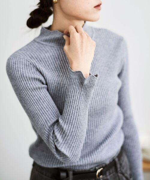 le.coeur blanc（ルクールブラン）の「フリルリブニット（ニット/セーター・レディース・オフホワイト/グレー/ブラック・38）」の7枚目の写真