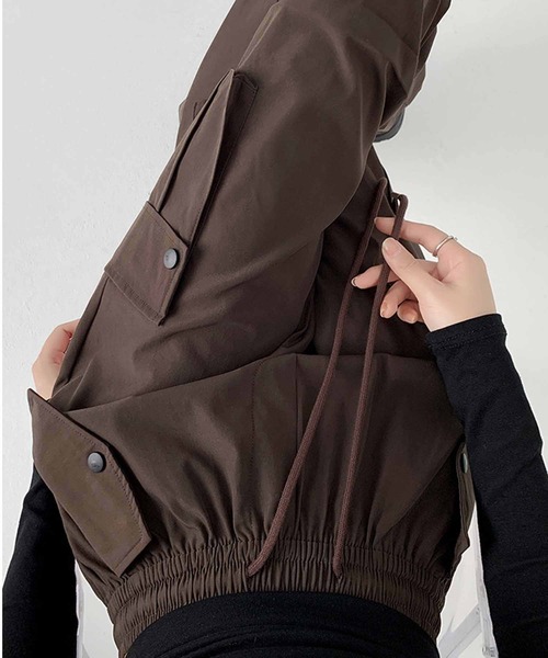 NANEA(ナネア)の「裾ドロストボリュームカーゴパンツ(カーゴパンツ・レディース・ボルドー/ブラウン/ブラック/カーキ/グレー・SMALL/MEDIUM/LARGE/X-LARGE)」の20枚目の写真