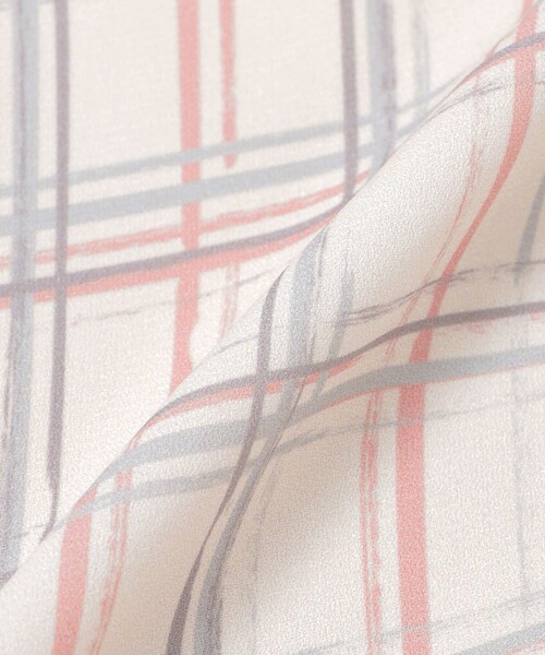 amaca（アマカ）の「ハンドドローイングチェックタックワンピース（ワンピース・レディース・ダークネイビー/ベージュ・40/38）」の9枚目の写真