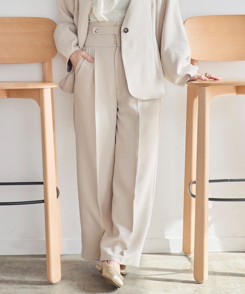 INTER FACTORY(インターファクトリー)の「yumi. - ウエストマークデザインスラックス(セットアップ対応)【オフィスシーンにも◎】 made in INTER FACTORY(スラックス・レディース・モカ/ベージュ・LARGE/MEDIUM)」の3枚目の写真