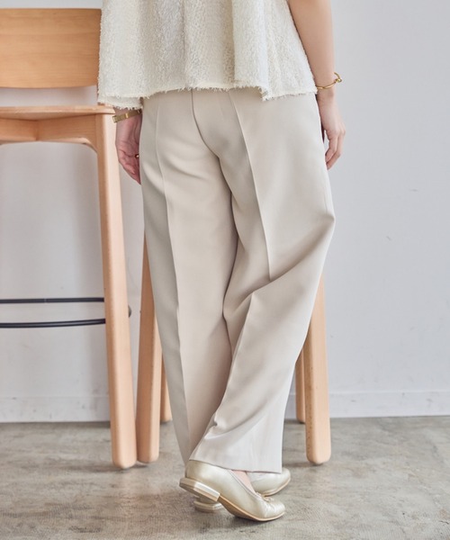 INTER FACTORY(インターファクトリー)の「yumi. - ウエストマークデザインスラックス(セットアップ対応)【オフィスシーンにも◎】 made in INTER FACTORY(スラックス・レディース・モカ/ベージュ・LARGE/MEDIUM)」の4枚目の写真