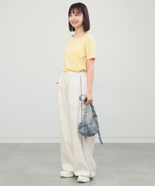 Ray BEAMS（レイビームス）の「ベーシック ハーフスリーブ Tシャツ [洗える]（Tシャツ/カットソー・レディース・サックスブルー/ホワイト/ブラック/クリーム・0/1）」の6枚目の写真