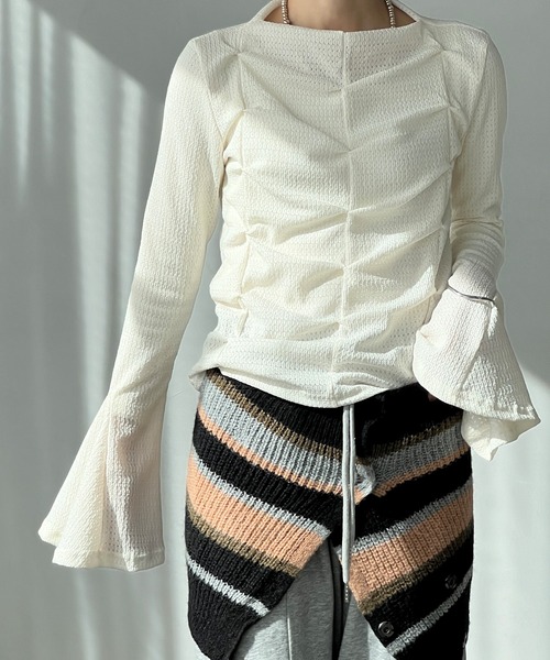 chuclla（チュクラ）の「タックデザイン フレアスリーブトップ chw25s031（Tシャツ/カットソー・レディース・ホワイト/ブラック・FREE）」の2枚目の写真