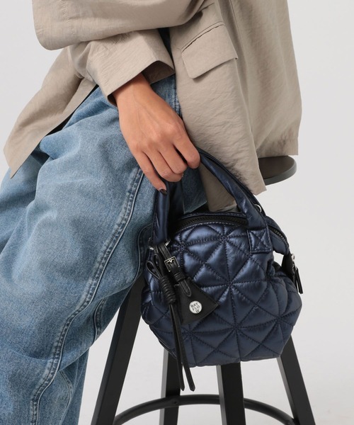 BAYFLOW（ベイフロー）の「[ミニサイズになって登場!!]チャームツキキルトトートＳ（ハンドバッグ・レディース・ブラック系/ホワイト系/ピンク系/ネイビー系・FREE）」の17枚目の写真