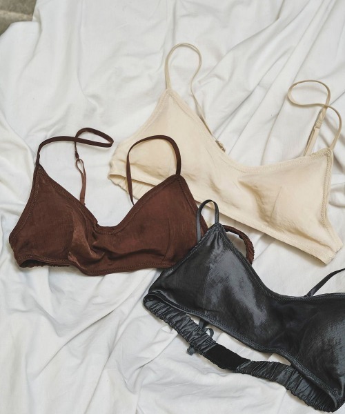TODAYFUL(トゥデイフル)の「【TODAYFUL/トゥデイフル】Cupin Satin Bratop/サテンブラトップ(チューブトップ・レディース・キナリ/チョコ/チャコールグレー・FREE)」の17枚目の写真