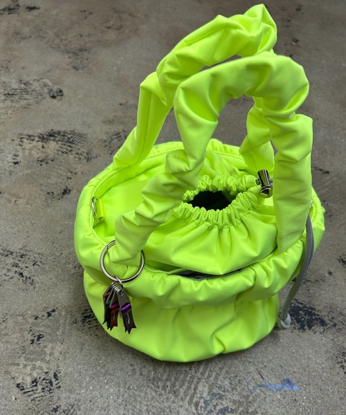 cheek(BAG)(チーク)の「pokkori kinchaku 2way tote / トートバッグ(トートバッグ・レディース・ブルー/イエロー/グレー/ブラック/パープル・FREE)」の12枚目の写真
