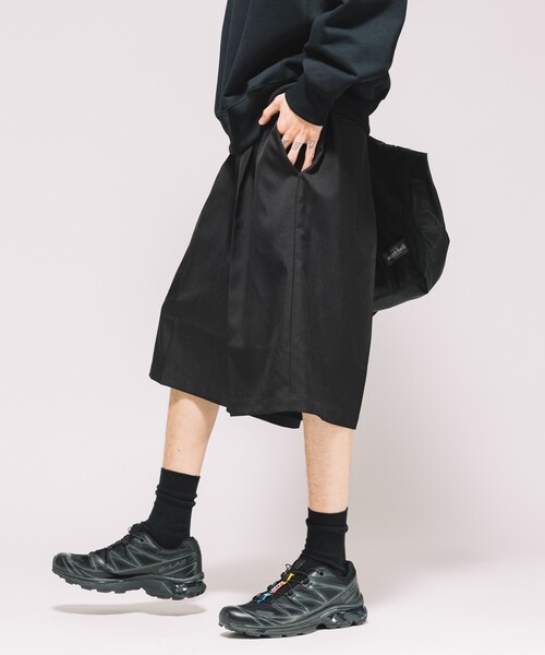 FREAK'S STORE（フリークスストア）の「FREAK’S STORE/フリークスストア バギーシルエット スラックス ショートパンツ（その他パンツ・メンズ・チャコールグレー/ブラック/その他13・MEDIUM/LARGE）」の2枚目の写真