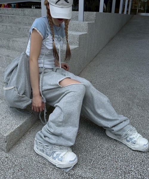 H52(エイチフィフティツー)の「【H52】Canvas Cream Shoes(スニーカー・メンズ・ホワイト×ブルー・25.5cm/26.5cm)」の7枚目の写真