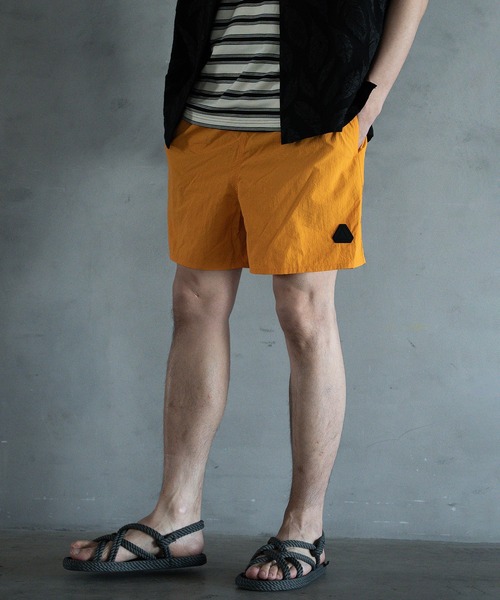 RATTLE TRAP(ラトルトラップ)の「【撥水加工】ナイロンハーフパンツ/ショートパンツ(その他パンツ・メンズ・パープル/グレー/オレンジ/ネイビー/ブラック/カーキ/グリーン/ピンク・M/L)」の1枚目の写真