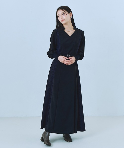 UNITED TOKYO（ユナイテッドトウキョウ）の「【残りわずか！】レースドッキングカシュクールワンピース｜オケージョン/春服（ワンピース・レディース・ネイビー/ブラック・1/2）」の4枚目の写真