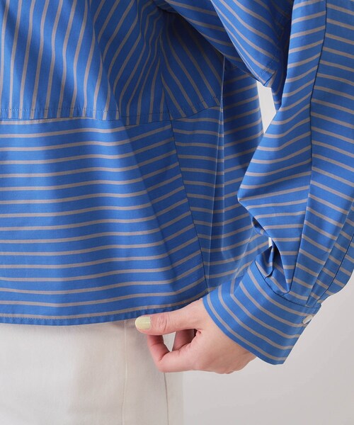 OPAQUE.CLIP（オペークドットクリップ）の「《andGIRL掲載》ストライプフォルムシャツ【洗濯機洗い可】（シャツ/ブラウス・レディース・ホワイト系3/ホワイト系5/ブルー系2・38/40/42）」の5枚目の写真
