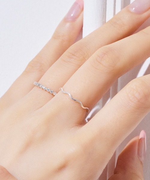 Jolie Toujours（ジョリトゥジュール）の「〈silver925〉11号ウェーブリング（リング・レディース・シルバー・11号）」の3枚目の写真