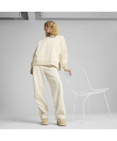 PUMA（プーマ）の「PUMA プーマ ウィメンズ ワードローブ ESS オーバーサイズ クルースウェット（スウェット・レディース・オフホワイト/ブラック・MEDIUM/SMALL/X-LARGE/LARGE）」の10枚目の写真