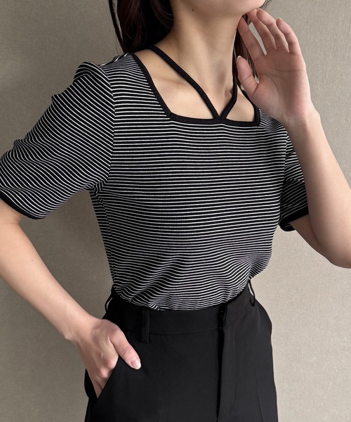 junoah（ジュノア）の「ワッフルボーダーホルターネック半袖トップス（Tシャツ/カットソー・レディース・ダークグレー/ホワイト/ブラック・SMALL/MEDIUM/LARGE）」の2枚目の写真
