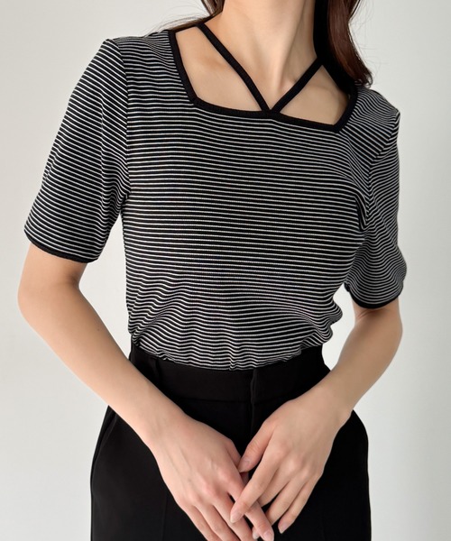 junoah（ジュノア）の「ワッフルボーダーホルターネック半袖トップス（Tシャツ/カットソー・レディース・ダークグレー/ホワイト/ブラック・SMALL/MEDIUM/LARGE）」の4枚目の写真