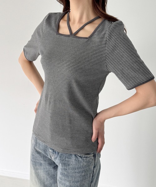 junoah（ジュノア）の「ワッフルボーダーホルターネック半袖トップス（Tシャツ/カットソー・レディース・ダークグレー/ホワイト/ブラック・SMALL/MEDIUM/LARGE）」の17枚目の写真