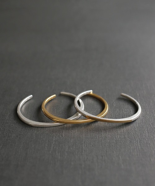 TEN.（テン）の「SILVER925 18KGP プレイナーバングル MIX（ブレスレット・レディース・シルバー×ゴールド・SMALL）」の7枚目の写真